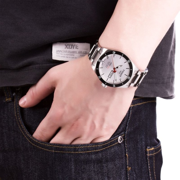 Tissot T0444302103100